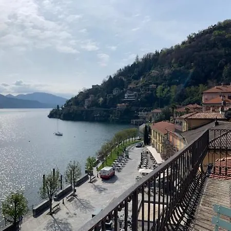 公寓 Mansarda Amore 坎诺比奥